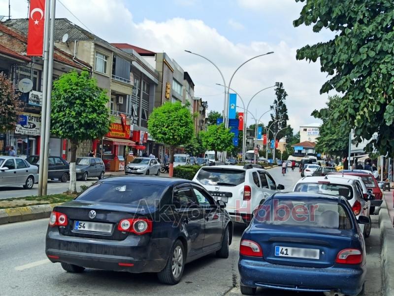 Yasağa rağmen yeni park düzenine uymuyorlar