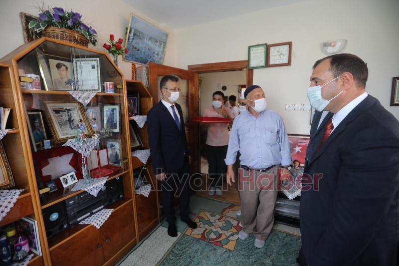 Şehit ailesini ziyaret ettiler