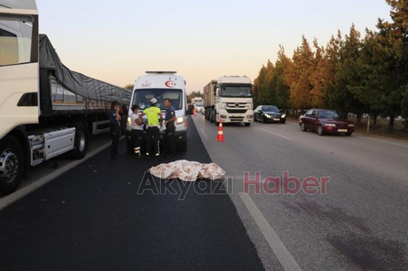 Akyazılı tır şoförü feci kazada can verdi