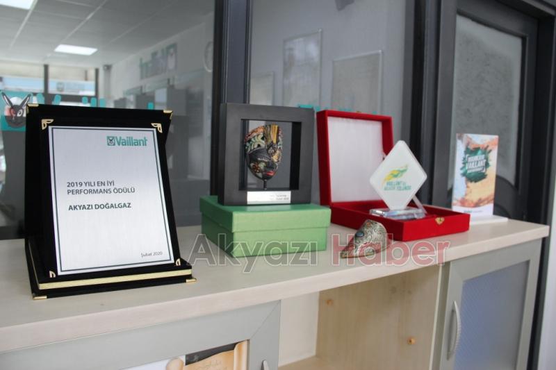 Akyazı Doğalgaz Ada Lonca Doğalgaz yeni yerinde hizmete devam ediyor