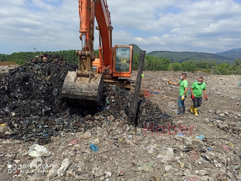 Akyazılıyı isyan ettiren çöp soruna Büyükşehir el attı