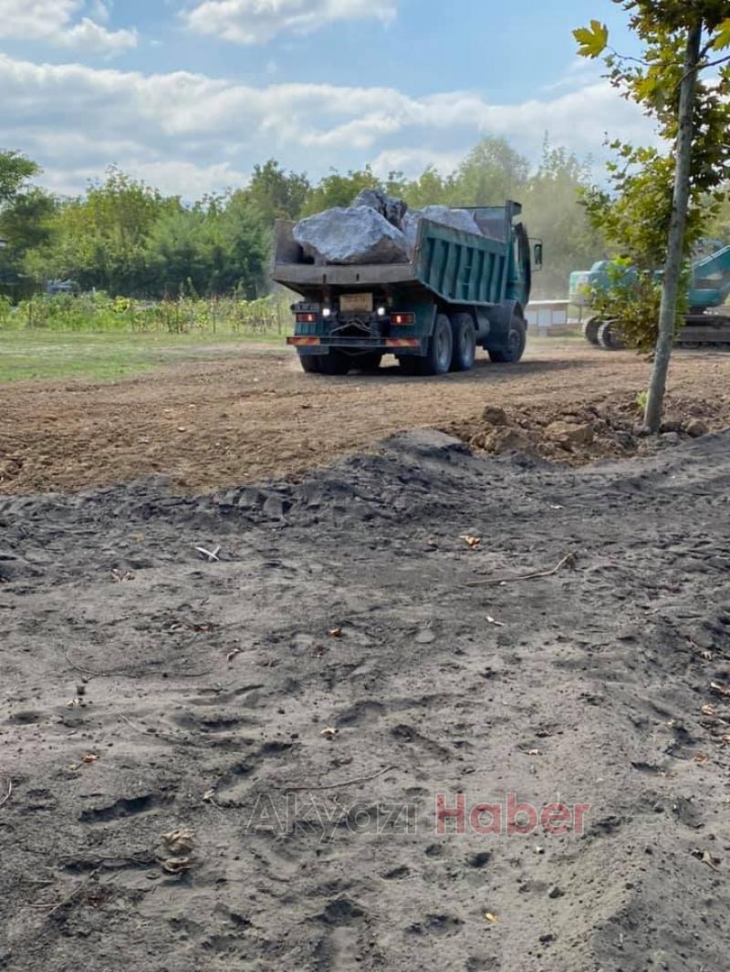 Akyazı'da dere yatakları ıslah ediliyor
