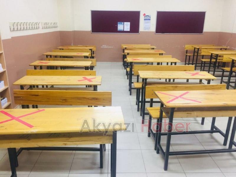 Akyazı'da iki okul Okulum Temiz belgesi aldı