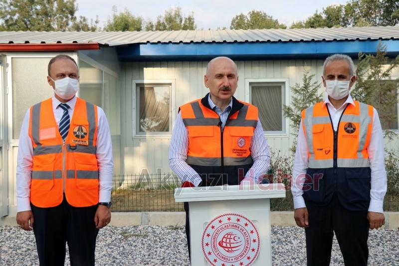 Ulaştırma ve Altyapı Bakanı Akyazıda inceleme yaptı