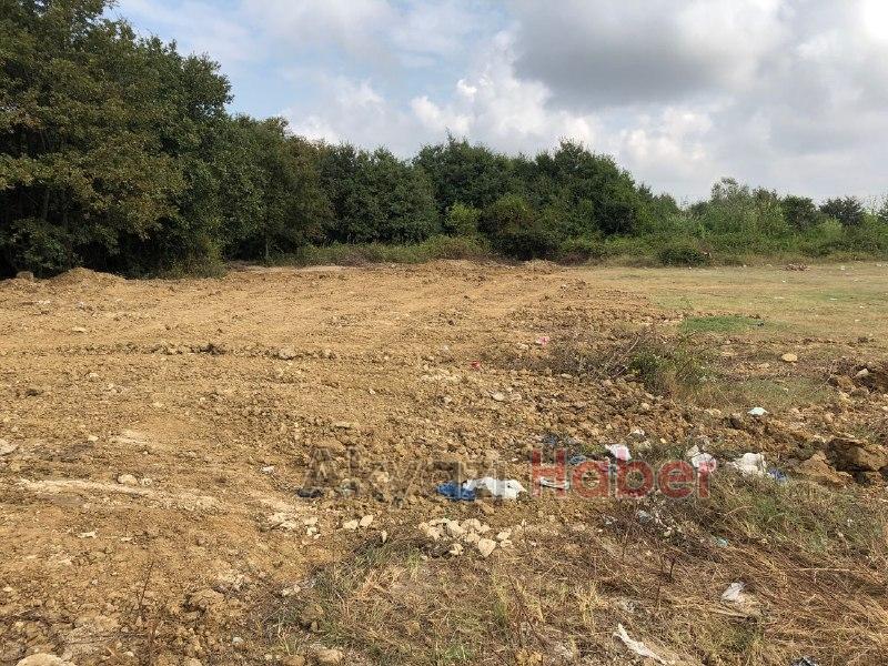 Akyazı'da esrarengiz kazı