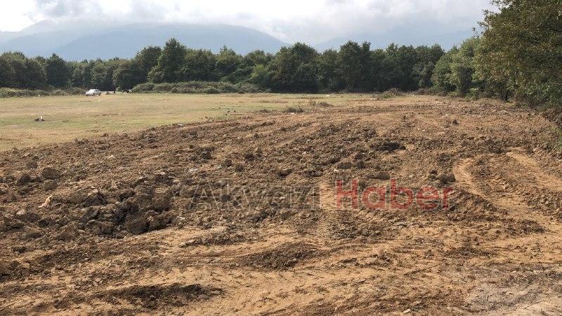 Akyazı'da esrarengiz kazı