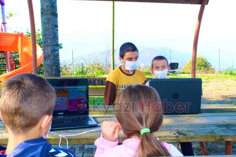 EBA mobil destek aracı Akyazıya geldi