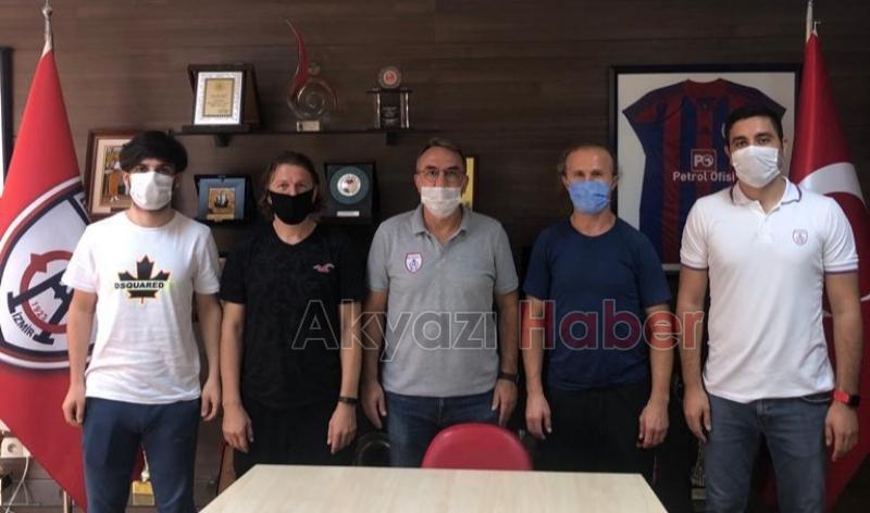 Türkiye'nin en kapsamlı futbol okulu Akyazı'da 