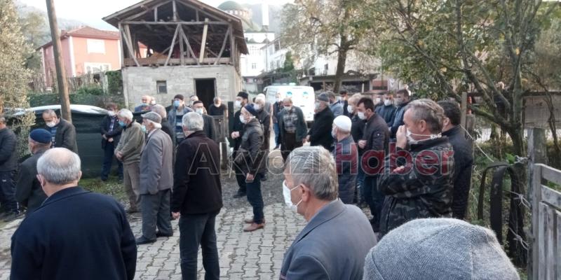 Traktörün altında kalan 4 çocuk babası öldü