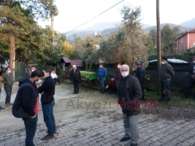 Traktörün altında kalan 4 çocuk babası öldü