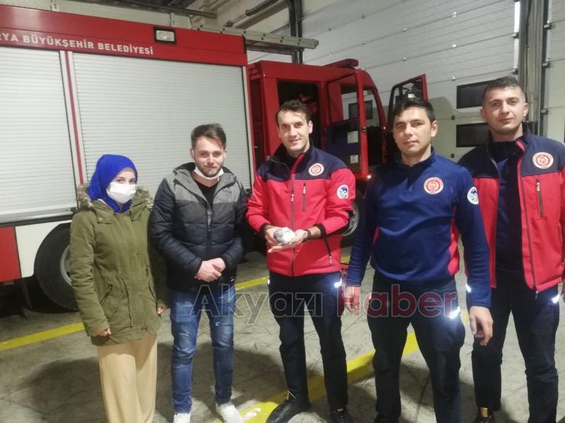 Güvercini için itfaiyeden yardım istedi