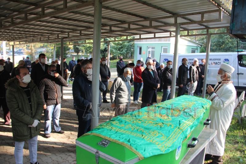 Ahmet Akcan koronaya yenik düştü