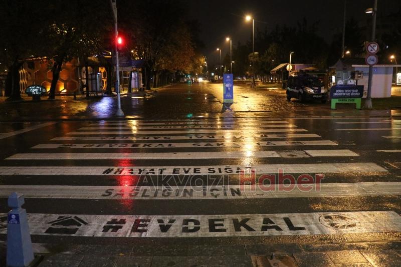 Hafta sonu sokağa çıkma yasağı başladı