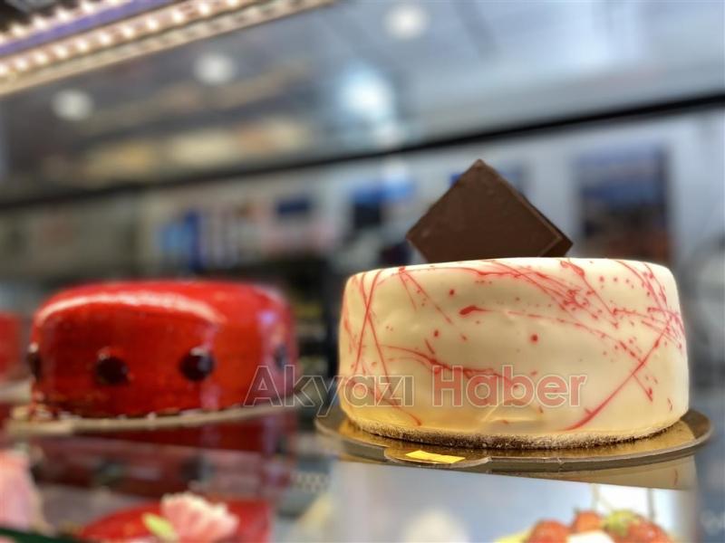 Balinay Pastanesi Paket Servise Başladı