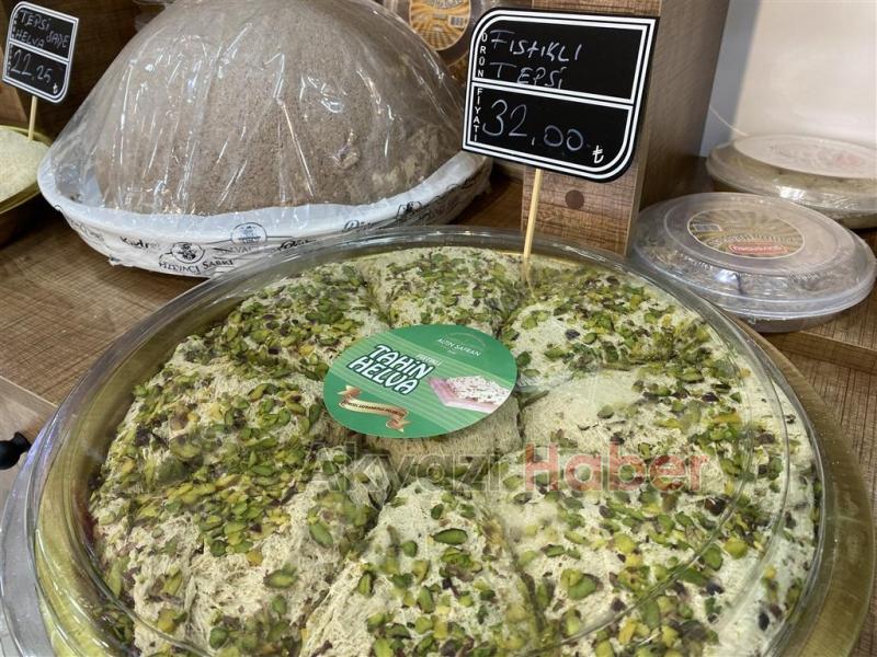 Peynirci Raşit Büyük İndirimlerle Açılıyor