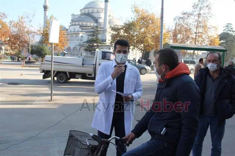 Akyazı'da sokak röportajında doktorlar sordu, vatandaşlar cevapladı