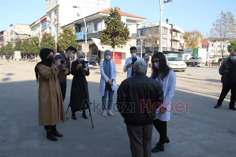 Akyazı'da sokak röportajında doktorlar sordu, vatandaşlar cevapladı