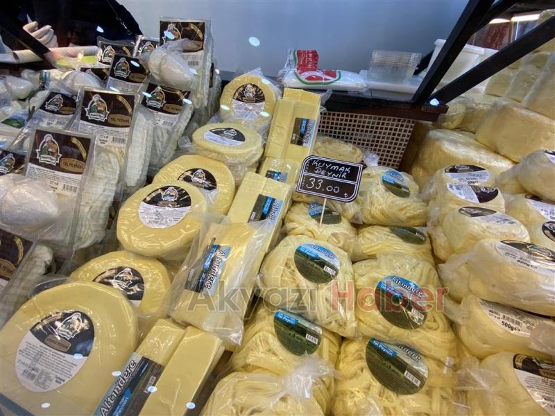 Peynirci Raşit Büyük İndirimlerle Açıldı