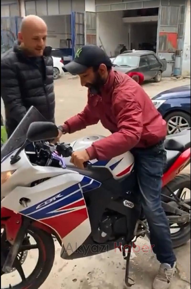 Sedat Peker Akyazılı hayranına motosiklet hediye etti