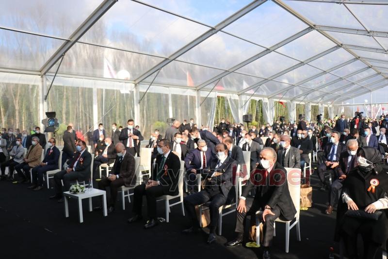 Cumhurbaşkanı, otoyolun Akyazı-İzmit kesimini açtı