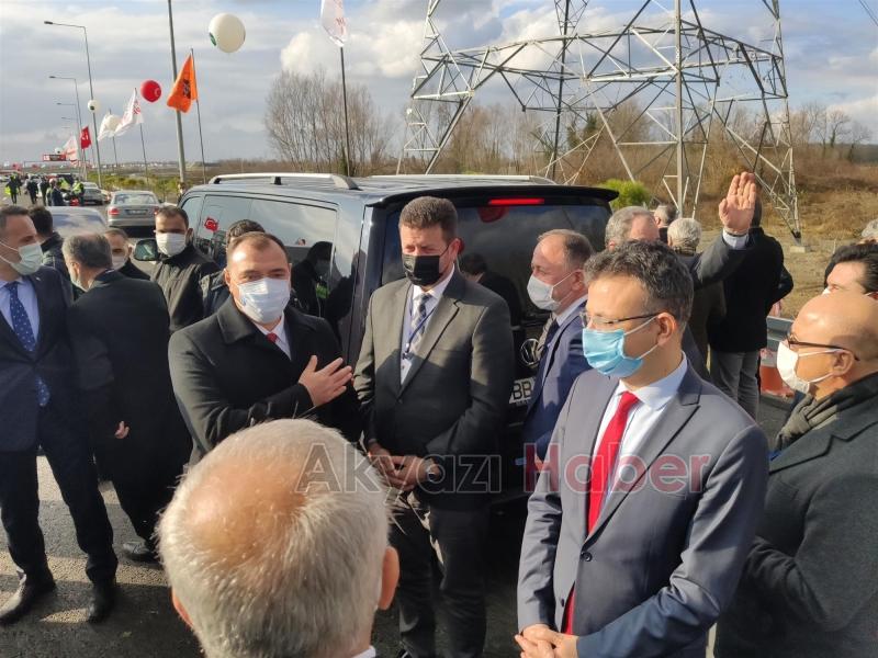 Cumhurbaşkanı, otoyolun Akyazı-İzmit kesimini açtı