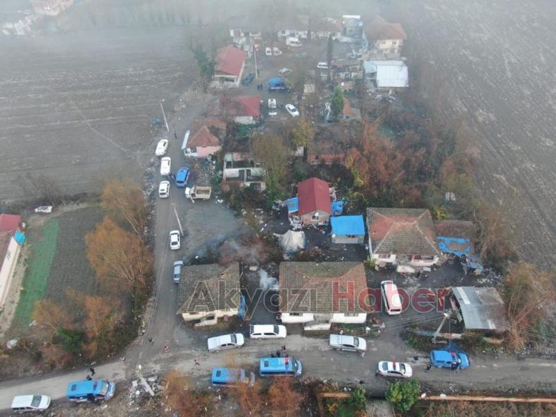 150 jandarma katıldı Akyazı'da dev operasyon