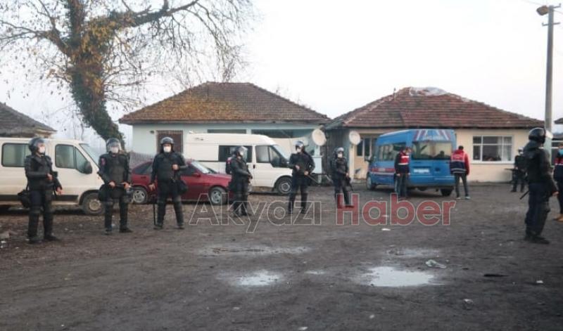 150 jandarma katıldı Akyazı'da dev operasyon