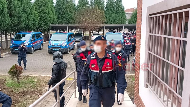 Akyazı'daki dev operasyonda 11 kişi tutuklandı