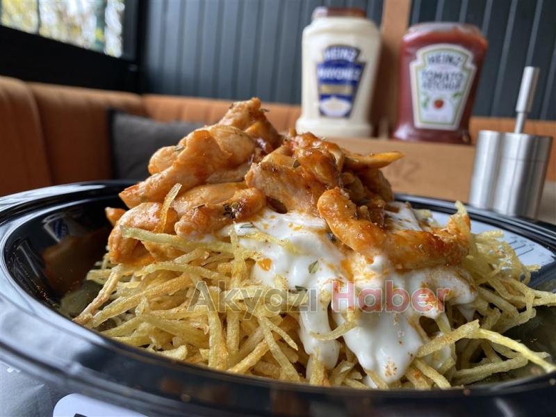 Mahfel Cafe lezzetli menüleriyle hizmetinizde