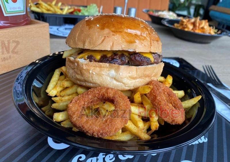 Mahfel Cafe lezzetli menüleriyle hizmetinizde