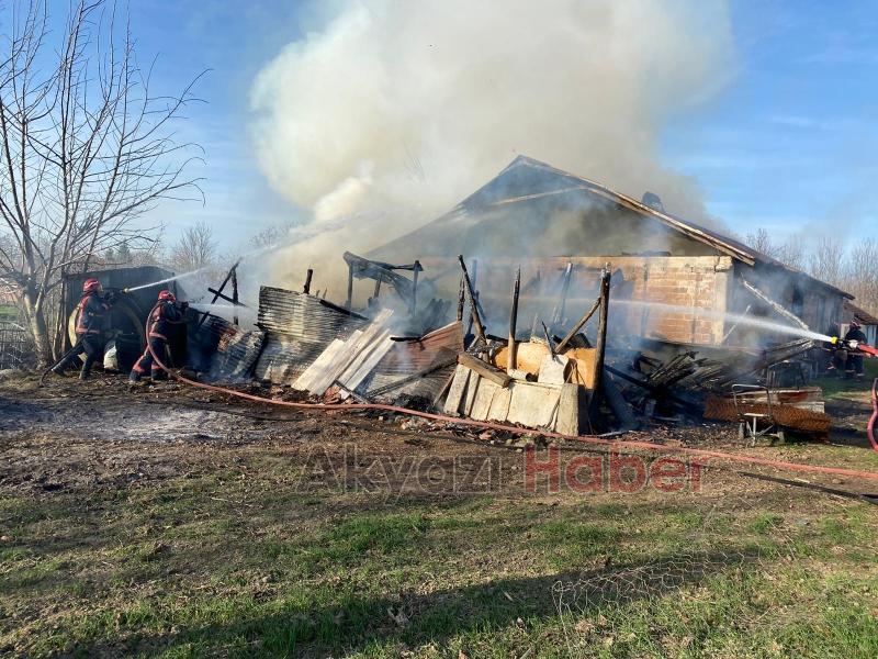 Marangoz atölyesi alev alev yandı