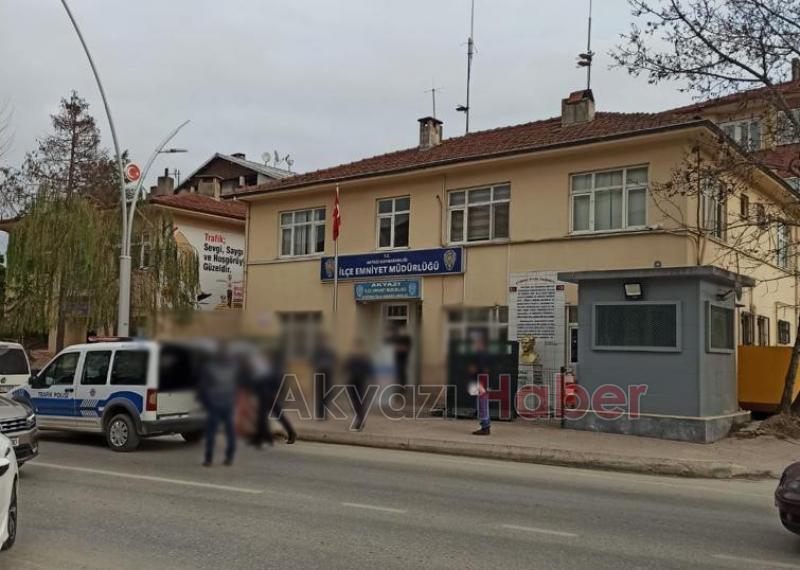 Akyazı polisi uyuşturucuya darbe vurarak yeni yıla girdiler