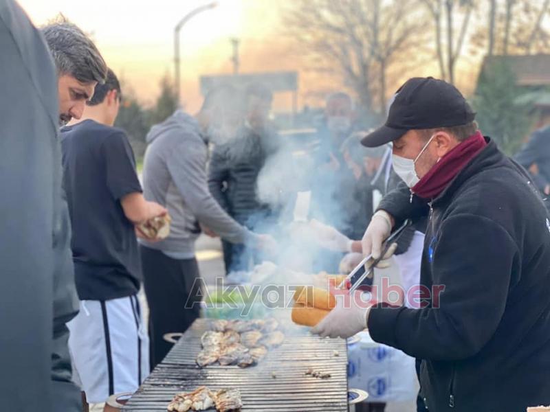 Balıkçı Hüseyin'den futbolculara balık ziyafeti