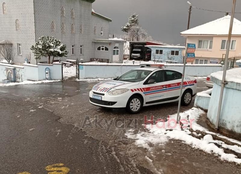 Güzlek-Keremali yolu kapatıldı