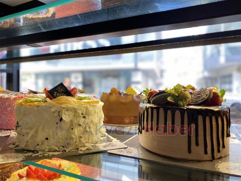 Zorlu Patisserie Akyazı'da Açıldı
