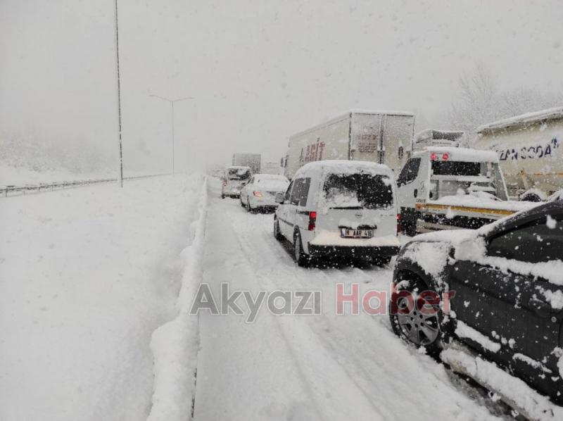 TEM otoyolu çift yönlü ulaşıma kapandı