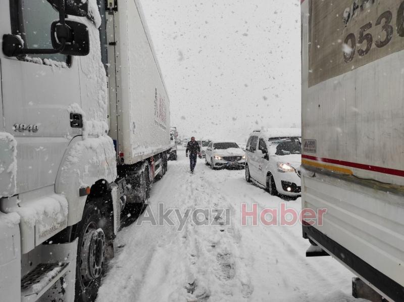 TEM otoyolu çift yönlü ulaşıma kapandı