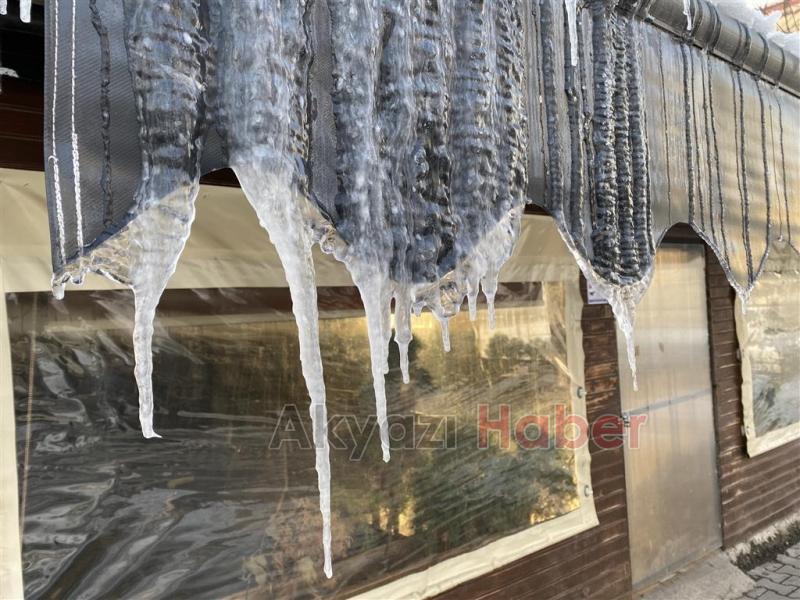 Akyazı buz kesti!