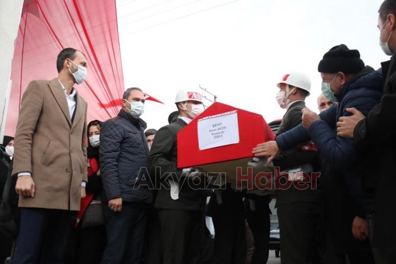 Sakarya şehidini dualarla uğurladı