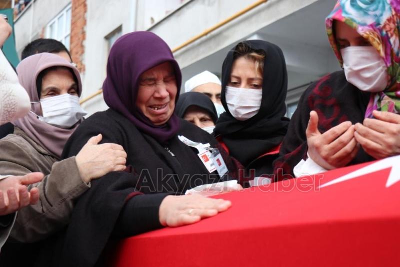Sakarya şehidini dualarla uğurladı