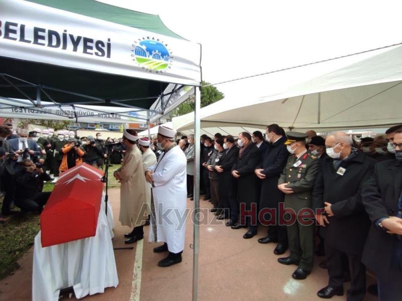 Sakarya şehidini dualarla uğurladı