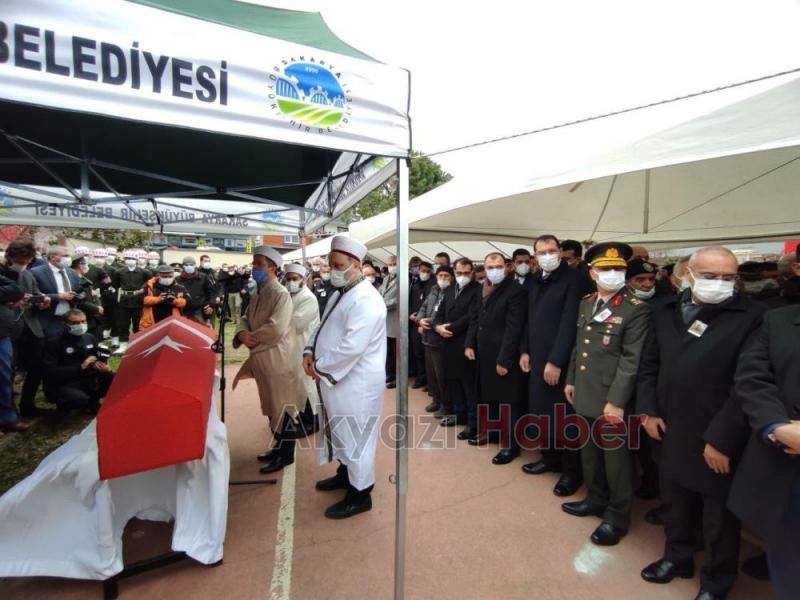 Sakarya şehidini dualarla uğurladı