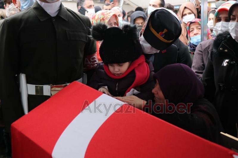 Sakarya şehidini dualarla uğurladı