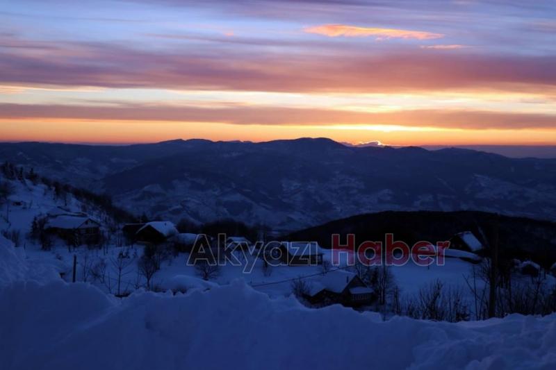 Karla örtülü Keremalide gün batımı büyüledi