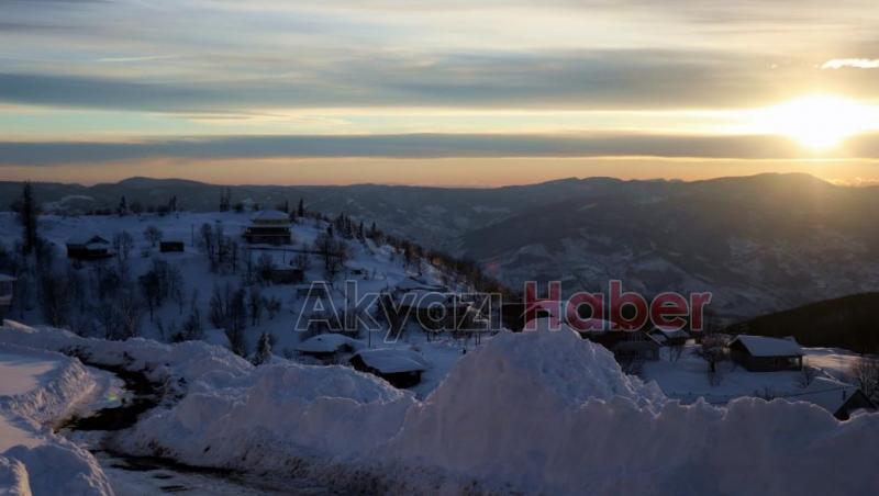 Karla örtülü Keremalide gün batımı büyüledi