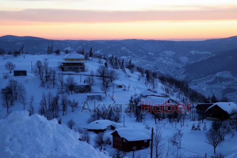 Karla örtülü Keremalide gün batımı büyüledi