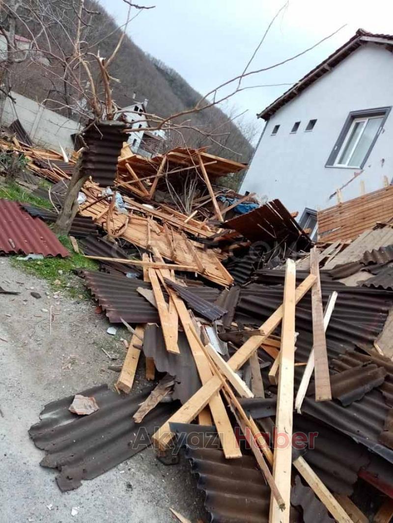 Sakaryada 70 90 km hızda esecek kuvvetli fırtına uyarısı