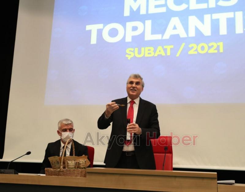 Başkan Yüce akyazıda kenevirden yastık üretti