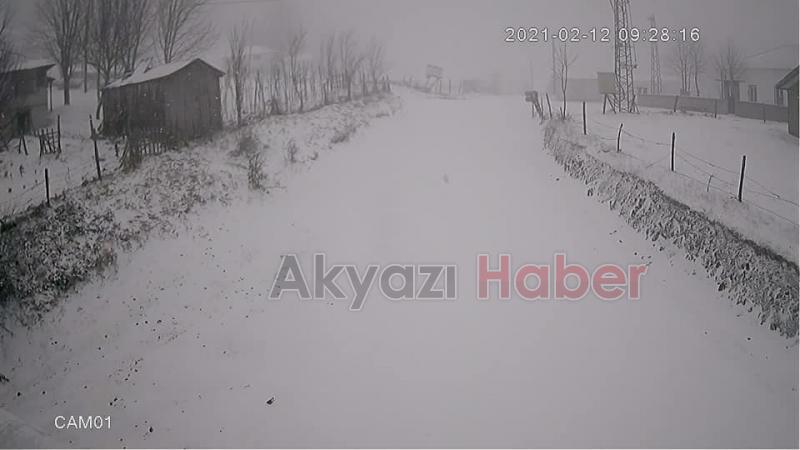 Kar yağışı başladı, Keremali'ye çıkışlar kapatıldı