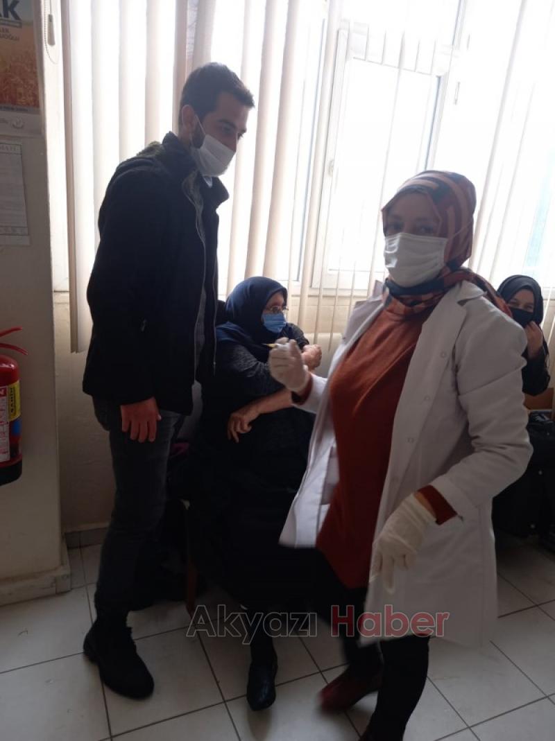 Akyazı Sağlık Müdürlüğü'nden aşılamaya destek